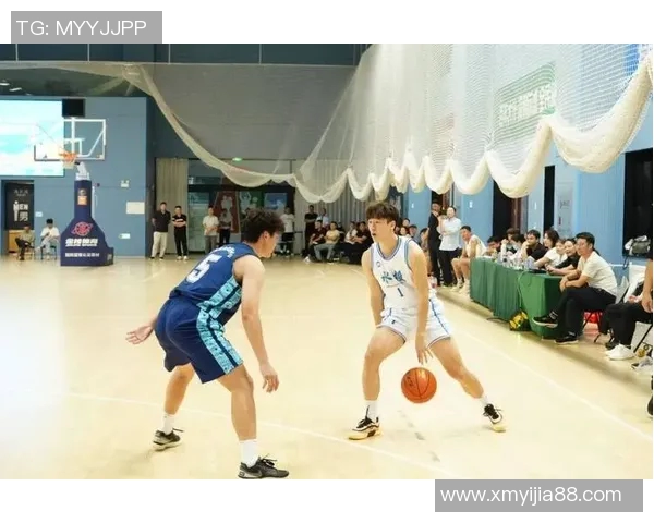 深圳篮球队在篮球团队协作排行榜中荣获第二名展现出色团队精神与默契配合 深圳篮球队在篮球团队协作排行榜中荣获第二名展现出色团队精神与默契配合