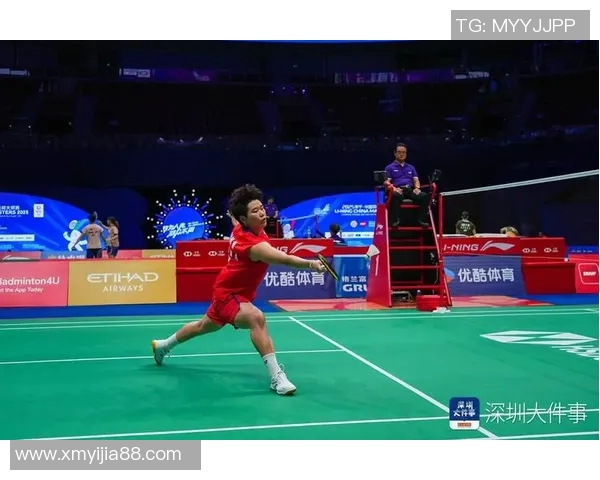 深圳羽毛球队防守策略解析及其在比赛中的应用与成效 深圳羽毛球队防守策略解析及其在比赛中的应用与成效