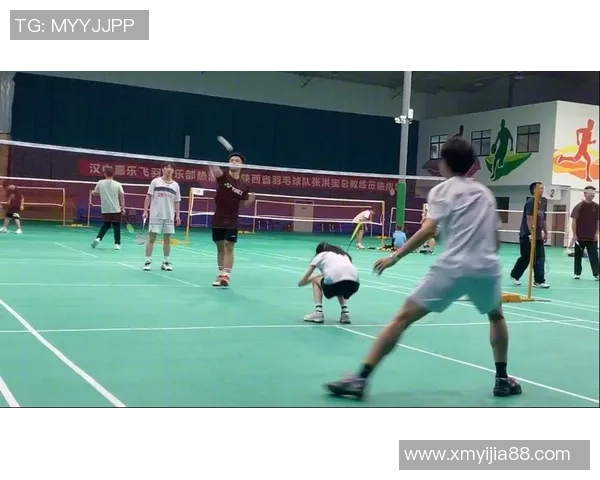 西安羽毛球队的默契配合揭秘与训练背后的故事 西安羽毛球队的默契配合揭秘与训练背后的故事