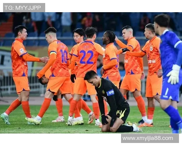 南京足球队配合默契创历史新高引发球迷热议与期待 南京足球队配合默契创历史新高引发球迷热议与期待